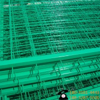铁路护栏网厂家低价供应钢丝网护栏